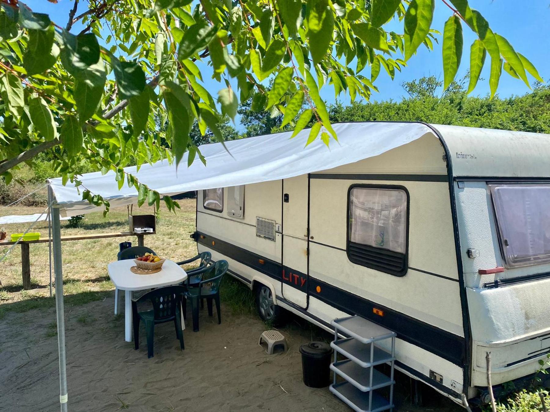 Beachfront Caravans Tjernomorets Exteriör bild