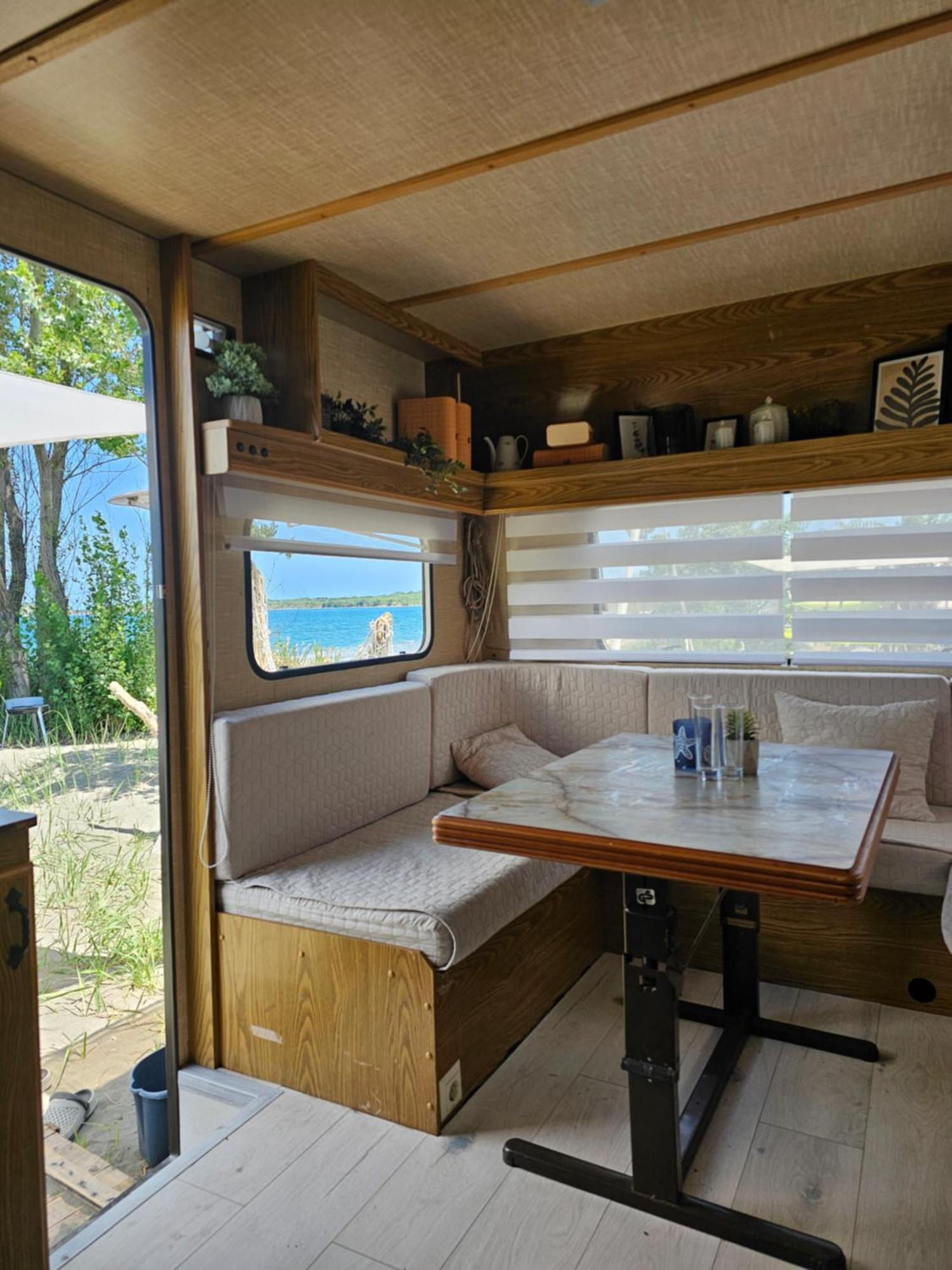 Beachfront Caravans Tjernomorets Exteriör bild