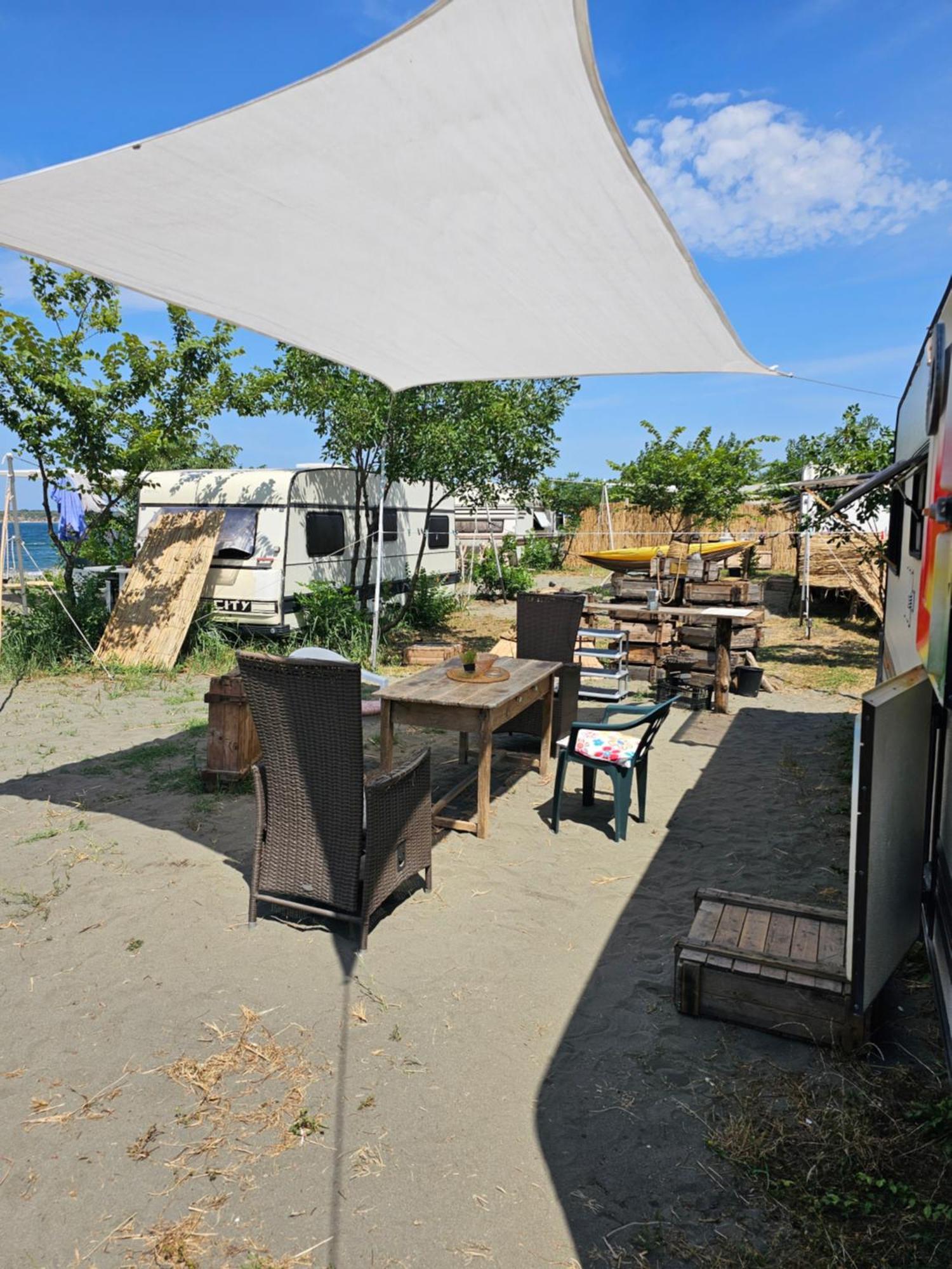 Beachfront Caravans Tjernomorets Exteriör bild